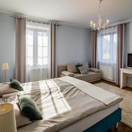 Pod Blekitnym Koniem Vila Jeziorowskie